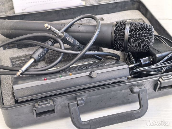 Радиомикрофон профессиональный новый