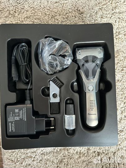 Электробритва Panasonic ES-RT77