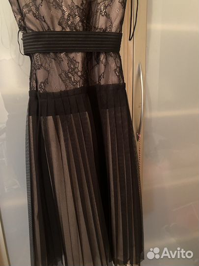 Платье очень нарядное стильное Mango Suit