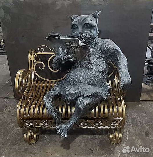 Кот-учёный читает сказки Пушкина