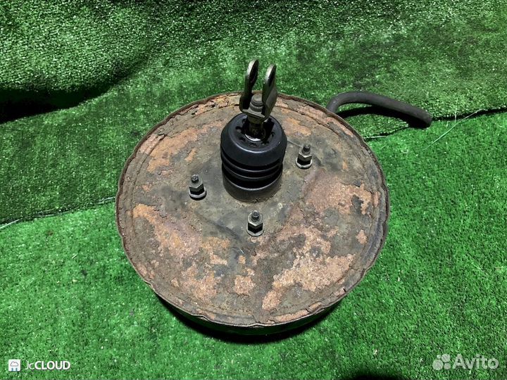 Вакуумник на mitsubishi delica PD8W 4M40T