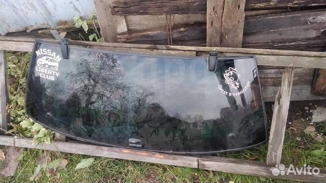 Стекло заднее ниссан либерти