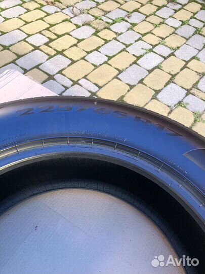 Pirelli Powergy 225/65 R17 106V