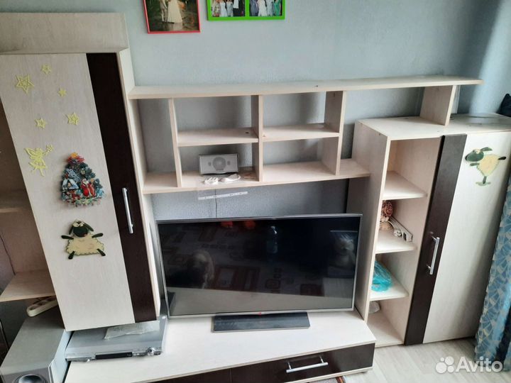 Стенка в гостиную