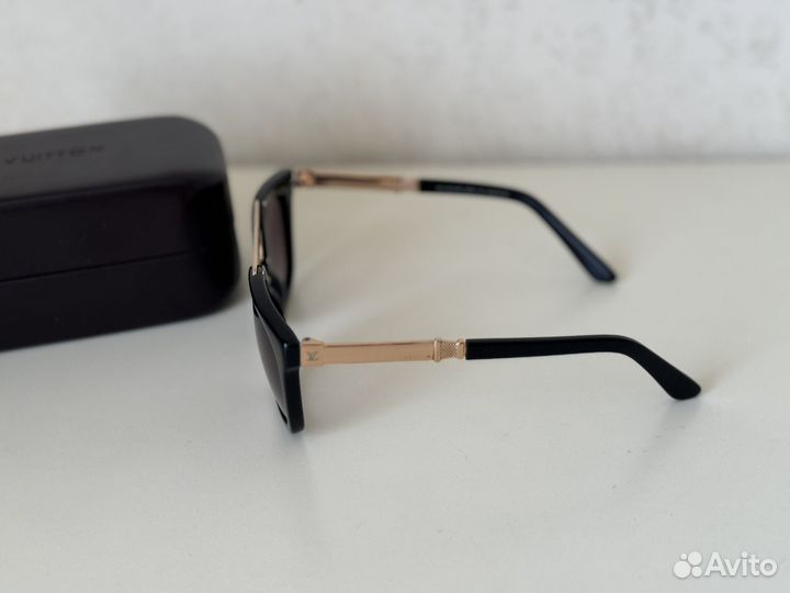 Солнцезащитные очки