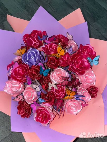 Букет из атласных роз готовый