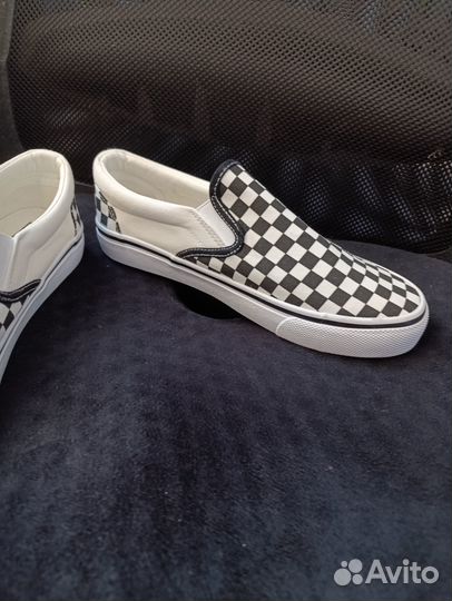 Лоферы чёрно-белые новые
