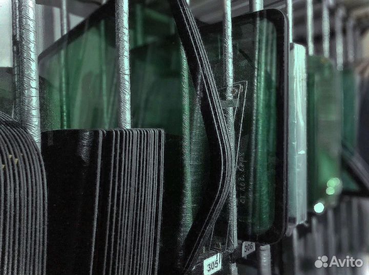 Стекло кабины hitachi EH3500