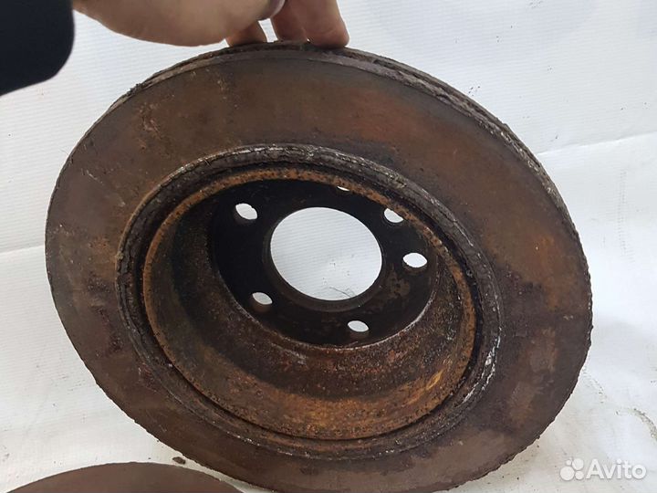 Задние тормозные диски VW Touareg 2002-2006