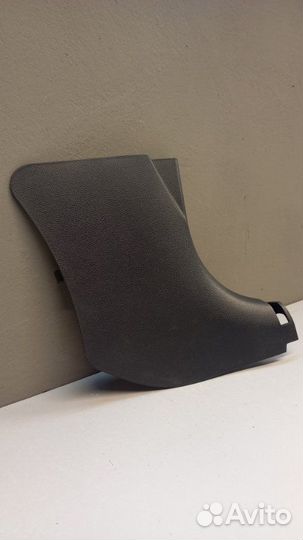 Накладка на порог передняя правая Kia Rio X 2021