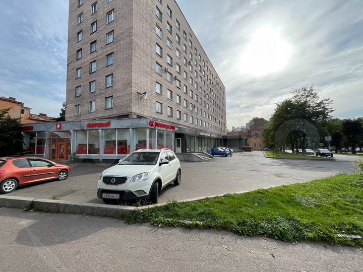 Торговая площадь, 694 м²
