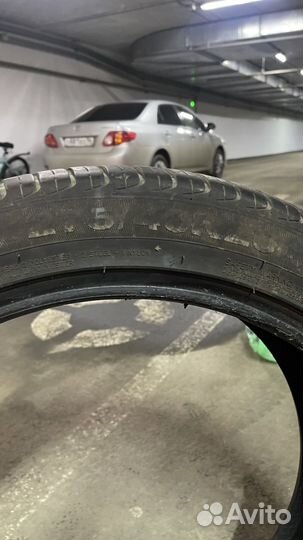 Aplus A607 275/40 R20