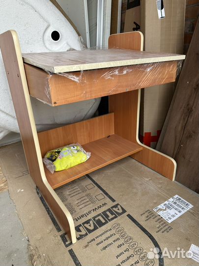 Школьная парта