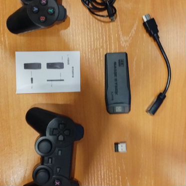 Игровая приставка с ретро играми