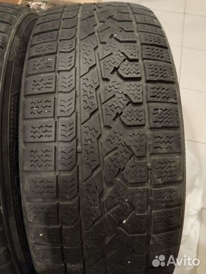 Kumho I'Zen RV Asymmetric 235/55 R19