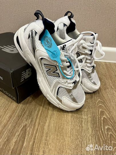 Новые кроссовки New Balance 530