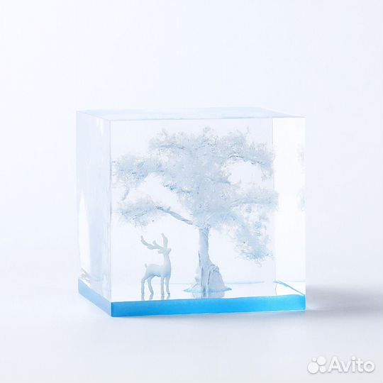 Лампа настольная дерево