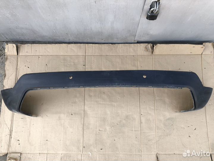 Юбка заднего бампера Skoda Yeti 5L6807521