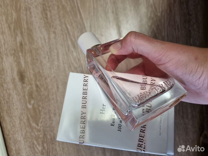 Женская парфюмированная вода Burberry Her 100ml