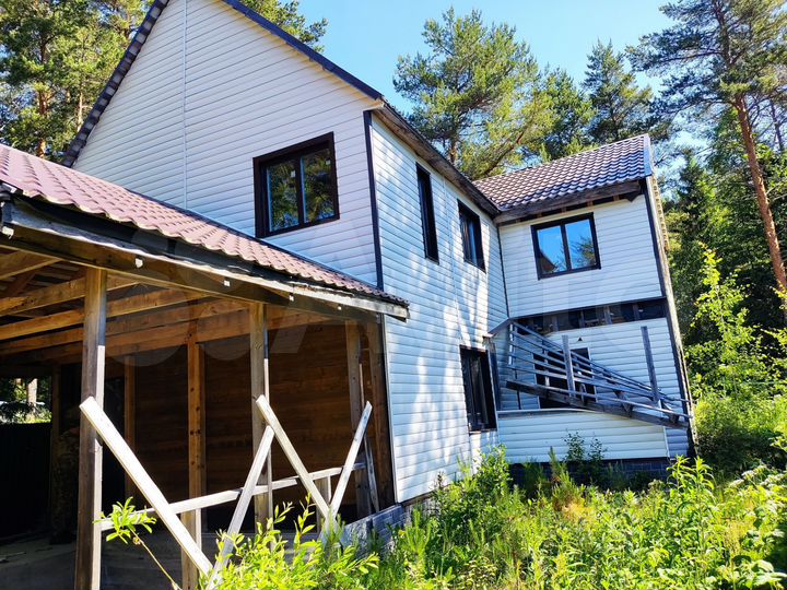 Дом 180 м² на участке 13 сот.