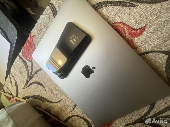 iPhone 8 64gb