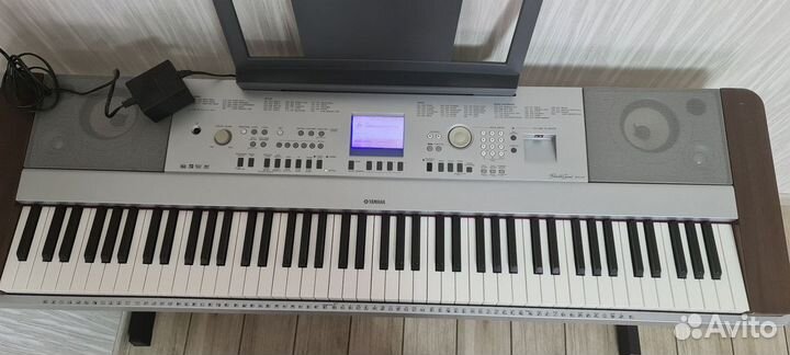 Цифровое пианино yamaha DGX-640