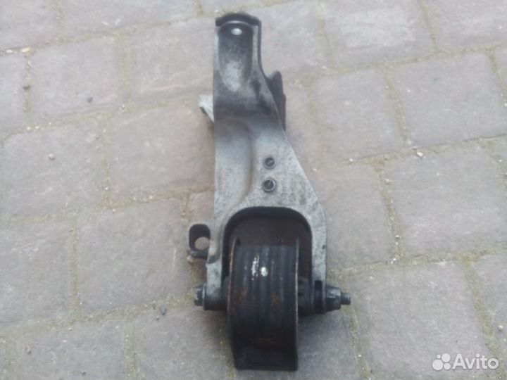 Кронштейн крепление двигателя volkswagen т 5