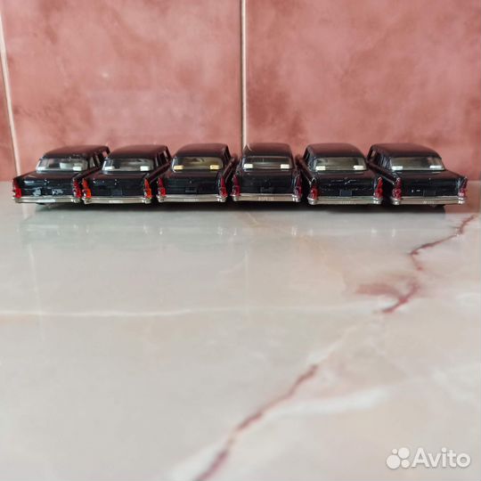 Модель автомобиля газ 13 Чайка