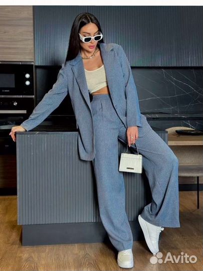 Брючный костюм женский 48 50
