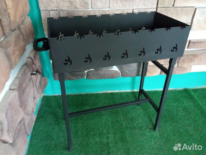 Мангал с подказанником