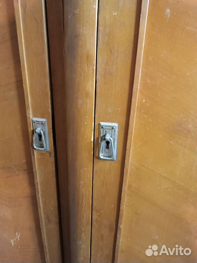 Раритетный шкаф