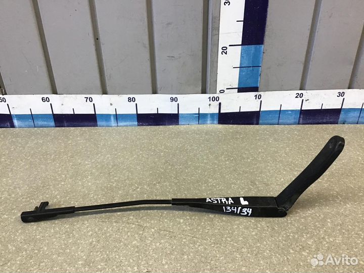 Поводок стеклоочистителя передний левый Opel Astra