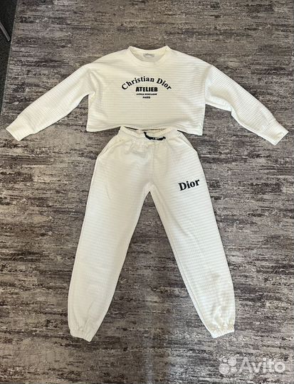 Спортивный костюм женский новый