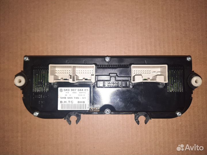 Блок управления климатом Volkswagen Tiguan