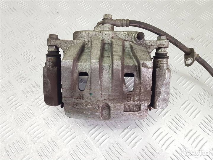 Суппорт передний левый Lexus ES 7