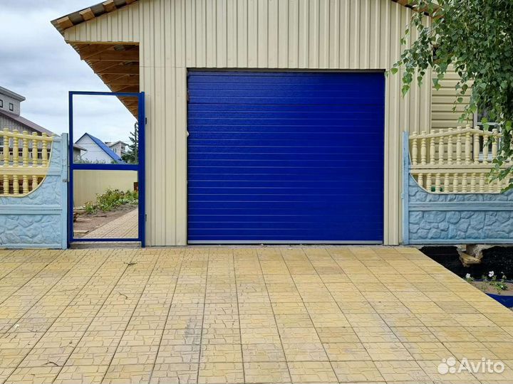 Секционные ворота