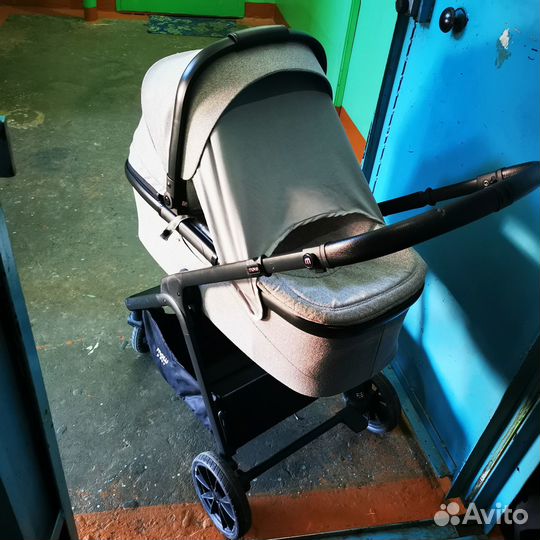 Продам детскую коляску 2 в 1