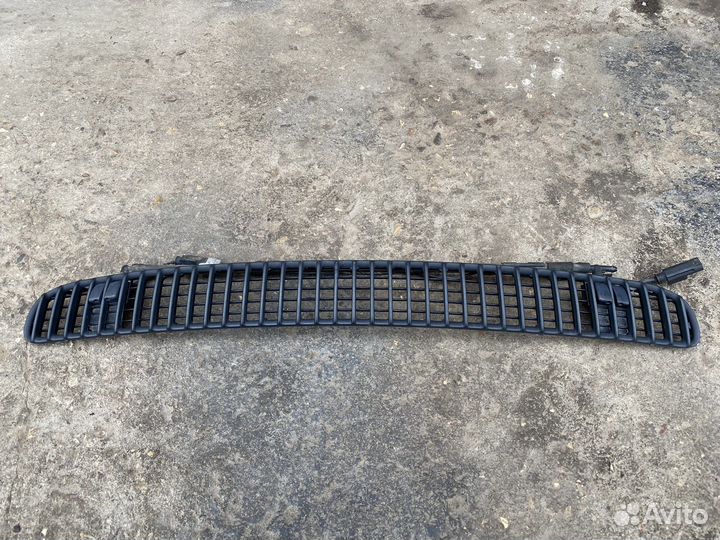 Вставка в капот решетка bmw 3 e46
