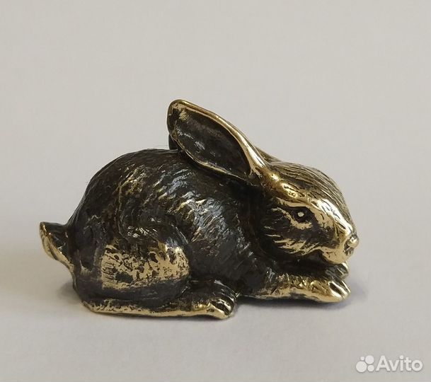 Кролики-фигурки, символ года,сувениры кролики