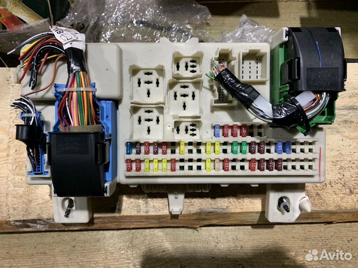 Блок комфорта Мазда 3 бк