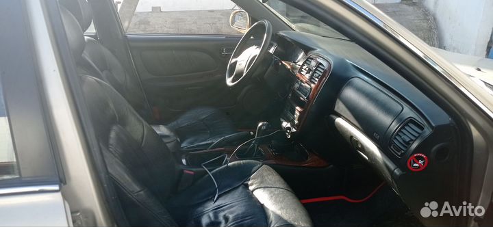 Hyundai Sonata 2.0 МТ, 2005, 221 392 км