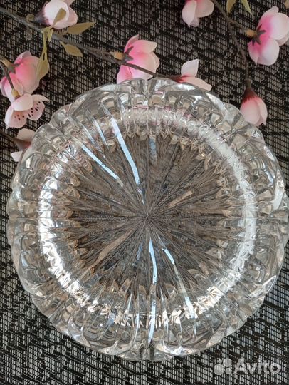 Салатник хрустальный с металлическим ободком