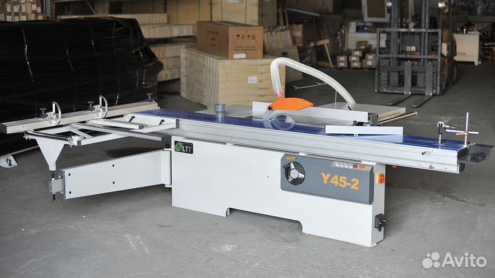 Форматно-раскроечный станок с роликовой кареткой