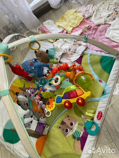 Пакет развивающий коврик, игрушки, вещи