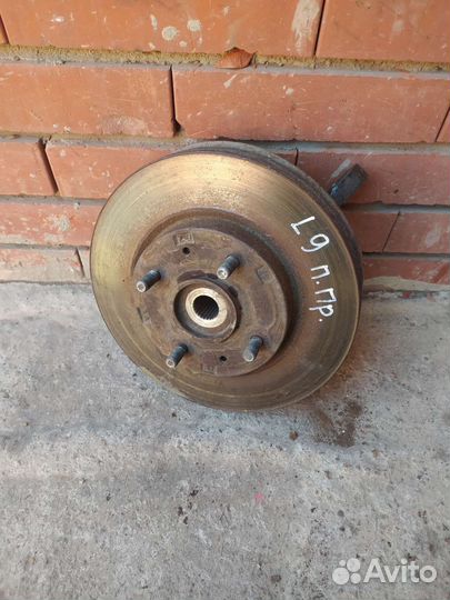 Mitsubishi Lancer IX кулак в сборе