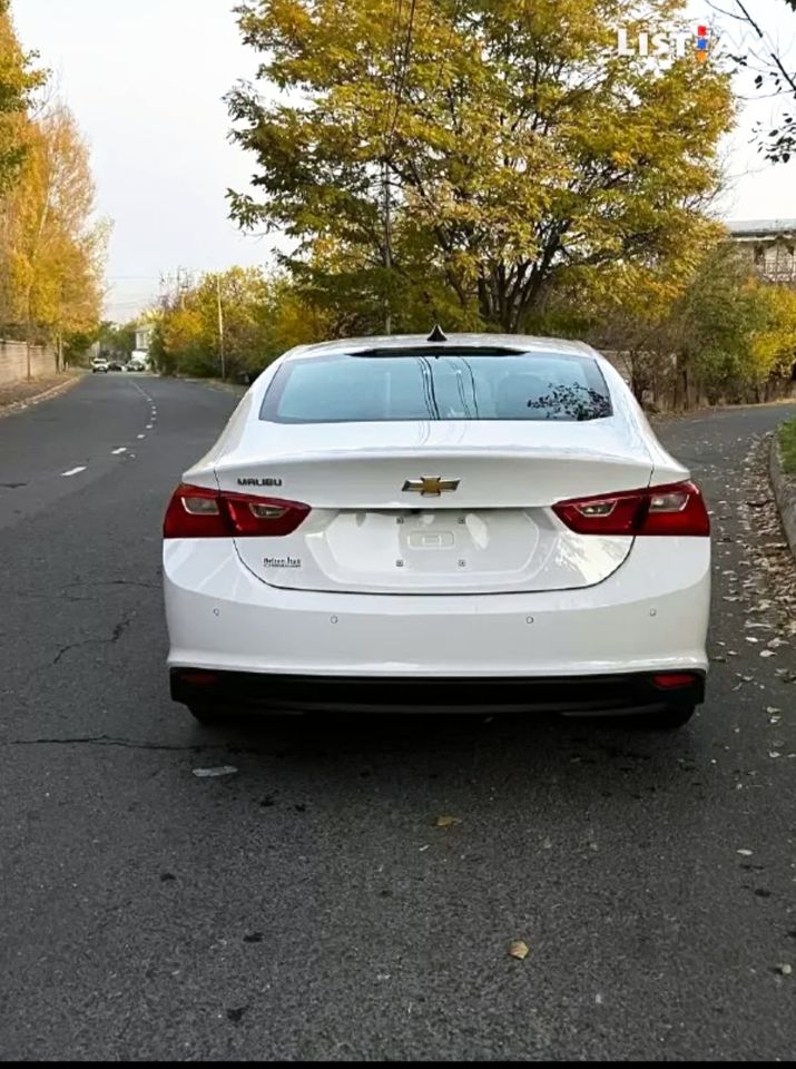 Chevrolet Malibu: фото владельца