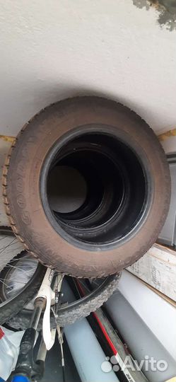 Goodyear Ultragrip 600 185/65 R14 86T