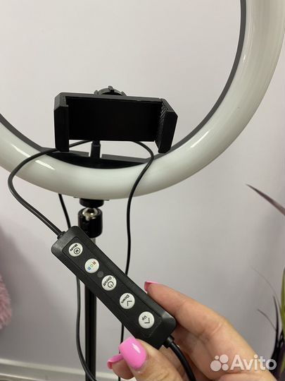 Кольцевая лампа со штативом