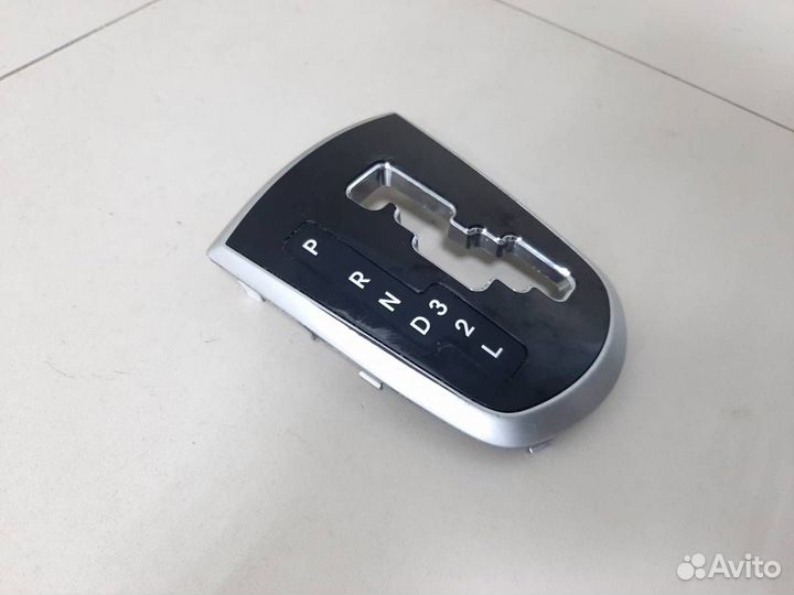 Накладка консоли кпп Hyundai Solaris 2010-2017