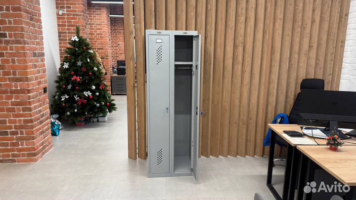 Шкаф металлический для раздевалок